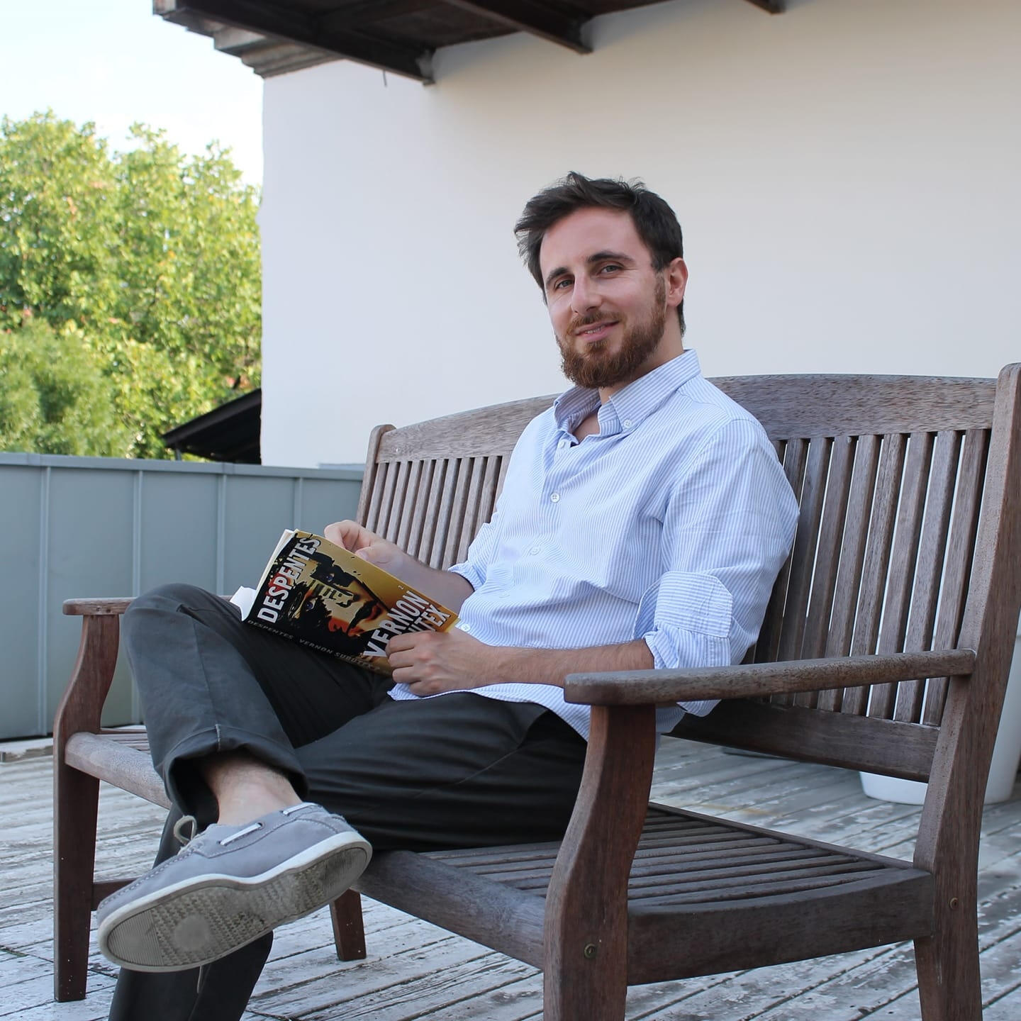 Симон Кайо — преподаватель французского